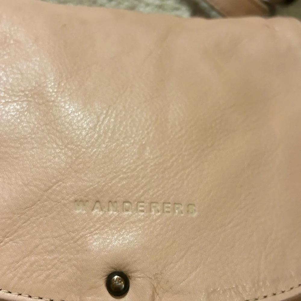 Wanderers Travel Co. Blush Pink Tan Leather Crossbody Bag - Picture 2 of 9